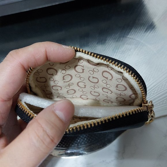 Guess Los Angeles Mini Keychain Clip Case Pouch Small 2 COLORS TO CHOOSE FROM - Picture 4 of 12